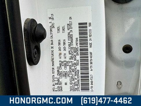 Used 2020 Toyota Tacoma TRD Off-Road image 38