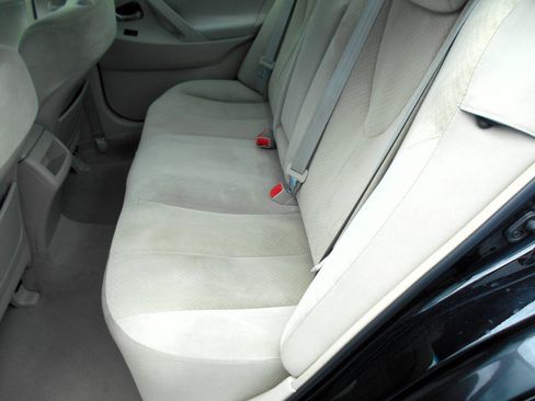 Used 2008 Toyota Camry LE FWD image 17