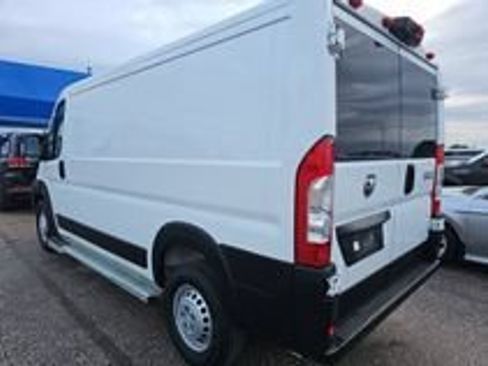 Used 2025 RAM ProMaster 2500 w/ U-Haul Equipment Group FWD image 21