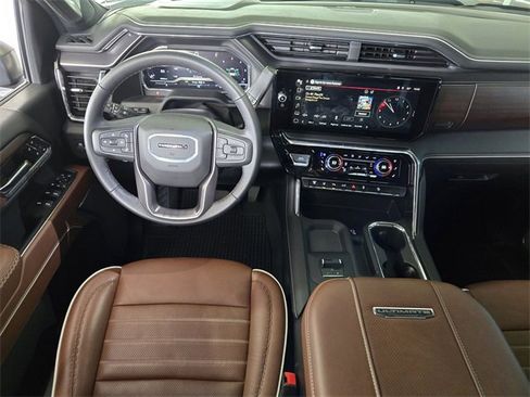 Used 2025 GMC Sierra 3500 Denali Ultimate image 25