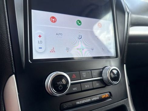 Used 2024 Ford Edge SEL image 6