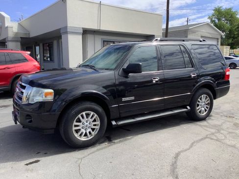 Used 2013 Ford Expedition XLT w/ HD Trailer Tow Pkg AWD/4WD image 5