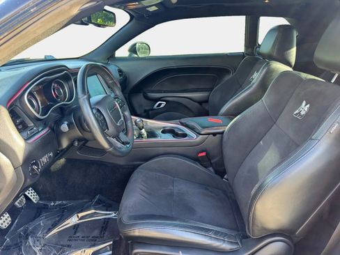 Used 2016 Dodge Challenger R/T Scat Pack RWD image 9