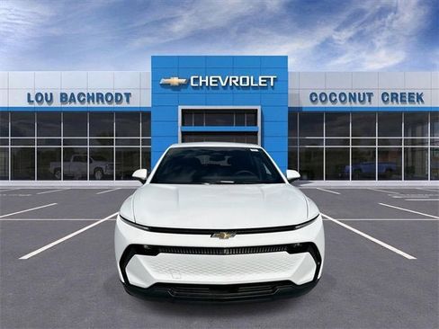 New 2026 Chevrolet Equinox EV LT image 3