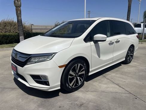 Used 2019 Honda Odyssey Elite image 4