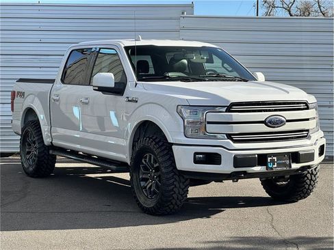 Used 2018 Ford F150 Lariat w/ Equipment Group 502A Luxury image 8