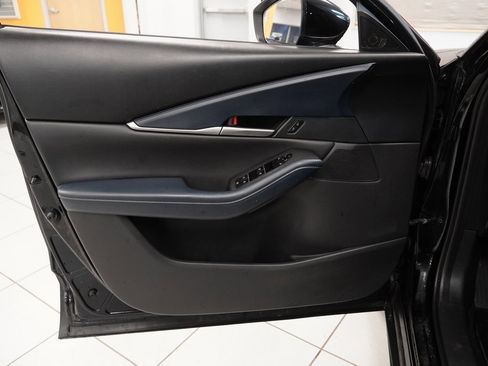 Used 2021 MAZDA CX-30 AWD 2.5 S w/ Select Package image 17