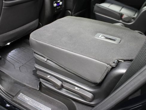 Used 2023 GMC Yukon Denali w/ LPO, Floor Liner Package AWD/4WD image 68