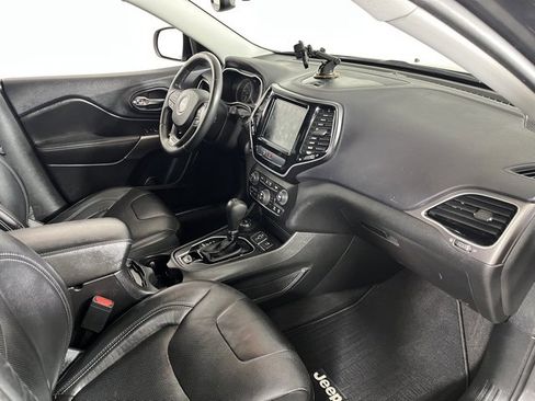 Used 2019 Jeep Cherokee Limited image 46