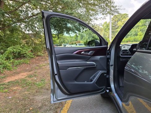 New 2027 Chevrolet Traverse RS FWD image 13