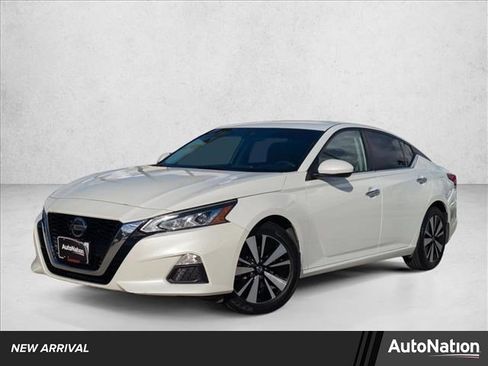 Used 2022 Nissan Altima 2.5 SV image 1