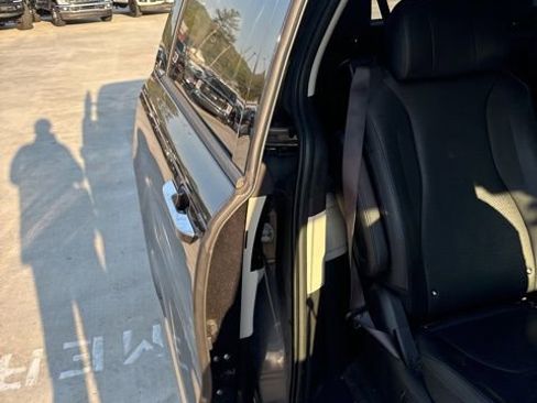 Used 2024 Kia Carnival SX Prestige image 20