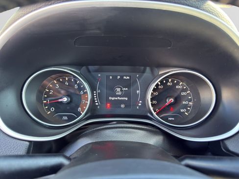Used 2018 Jeep Compass Latitude AWD/4WD image 12