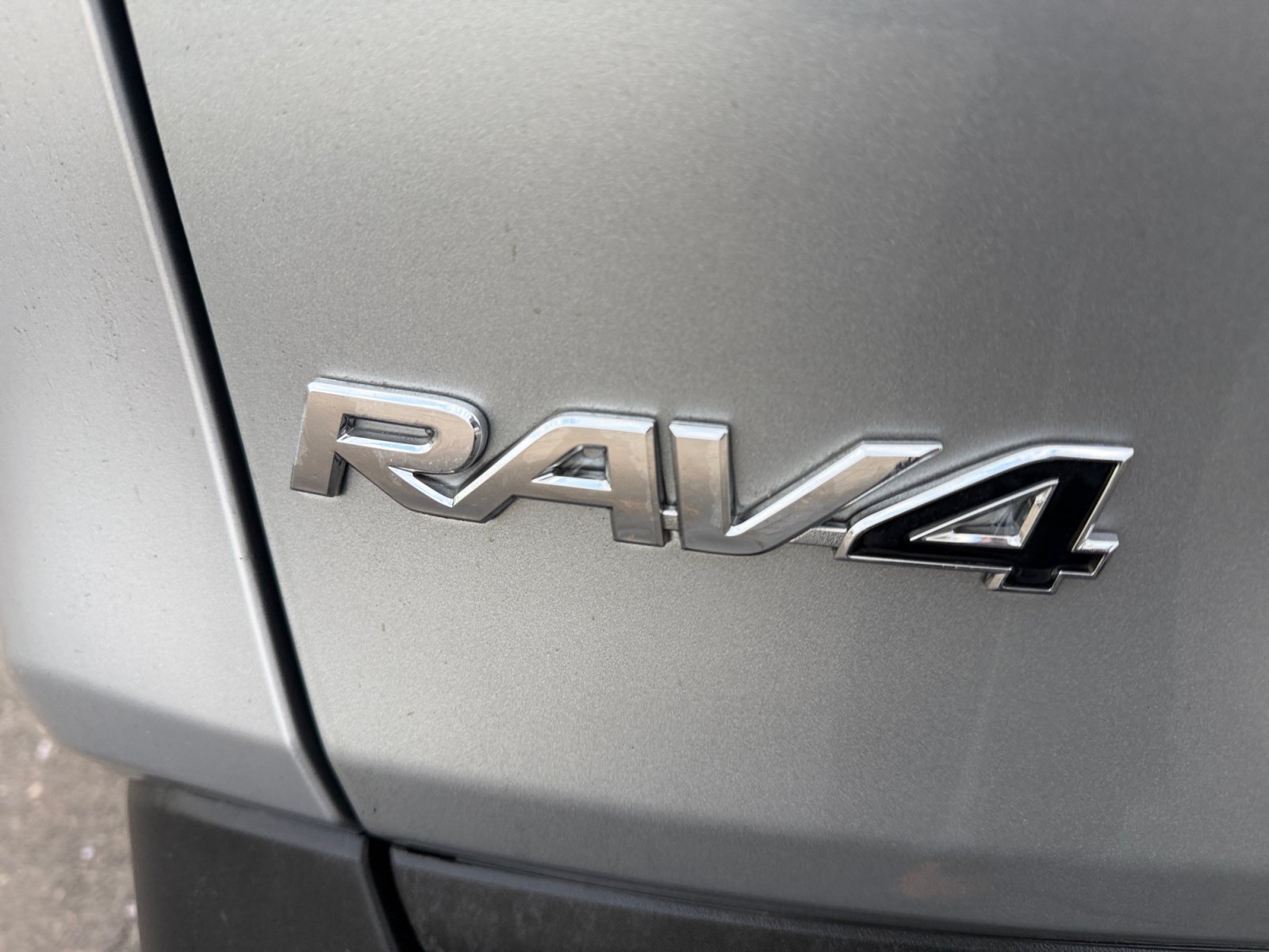 Used 2022 Toyota RAV4 XLE w/ Convenience Package AWD/4WD image 29