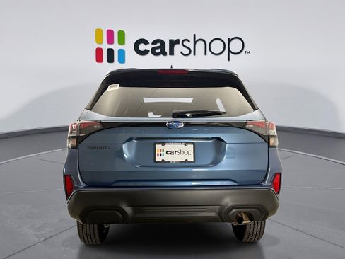 Used 2025 Subaru Forester Premium image 4