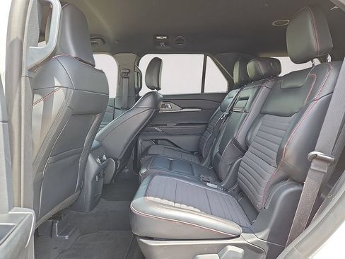 Used 2025 Ford Explorer ST-Line w/ ST-Line Street Pack AWD/4WD image 16