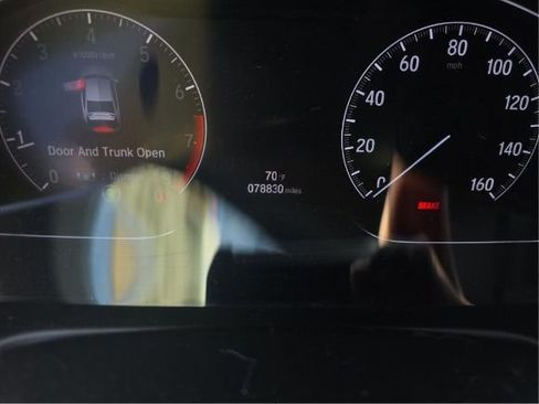 Used 2018 Honda Accord Sport image 8