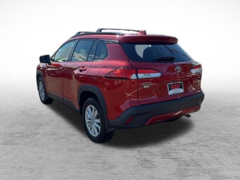 Certified 2023 Toyota Corolla Cross LE w/ Moonroof Package AWD/4WD image 5