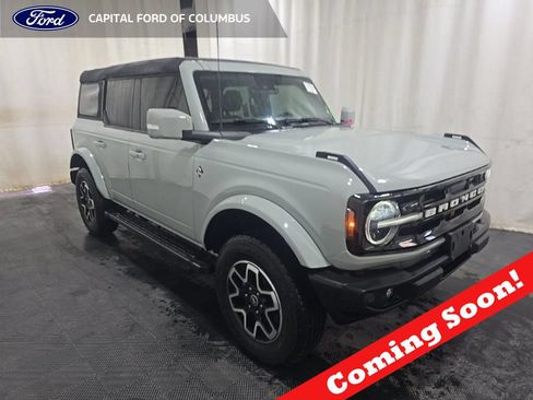 Used 2023 Ford Bronco Outer Banks AWD/4WD image 1
