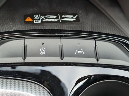 New 2026 Buick Envista Avenir image 17