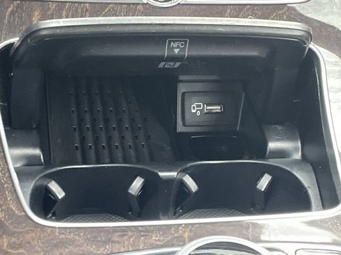 Used 2019 Mercedes-Benz E 450 Cabriolet image 42