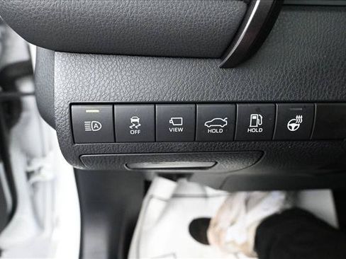 Used 2022 Toyota Camry XLE w/ Navigation Upgrade Package FWD image 20