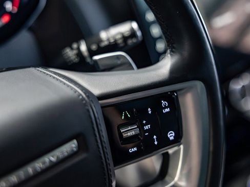 Used 2023 Land Rover Range Rover SE image 19