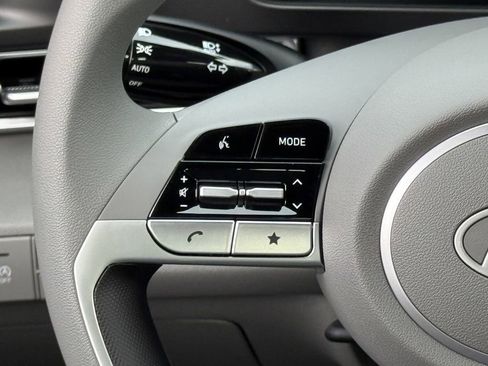 New 2026 Hyundai Elantra SE image 13