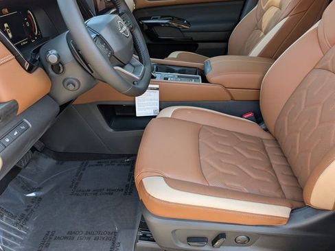 New 2026 Nissan Pathfinder Platinum FWD image 10