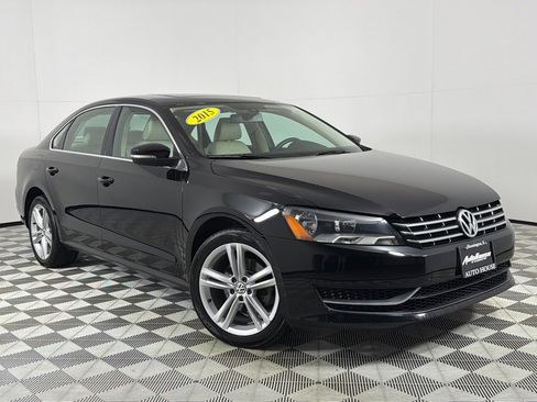 Used 2015 Volkswagen Passat TDI SE image 2