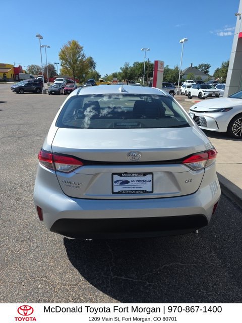 Used 2025 Toyota Corolla LE FWD image 4
