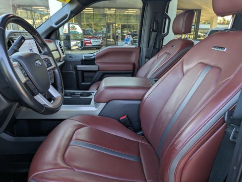 Used 2022 Ford F250 Platinum image 19