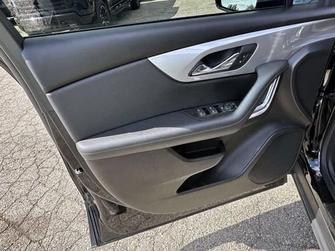 Used 2021 Chevrolet Blazer LT AWD/4WD image 16