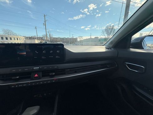 Used 2025 Kia K4 LXS image 34