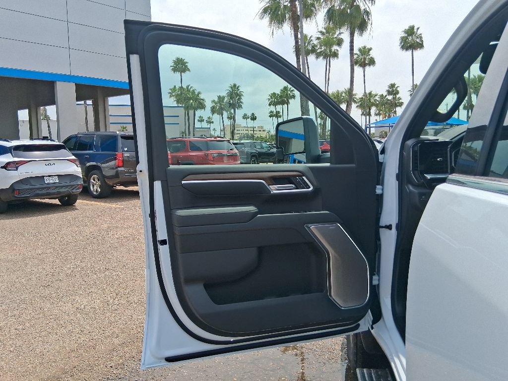 New 2026 Chevrolet Silverado 2500 High Country w/ High Country Premium Package AWD/4WD image 17