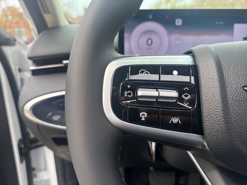New 2026 Genesis GV70 2.5T Select AWD/4WD image 18