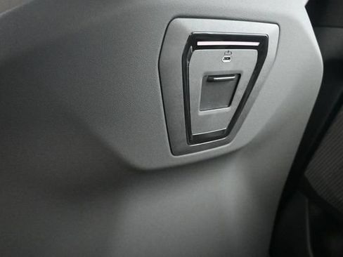 New 2027 BMW 550e xDrive AWD/4WD image 17