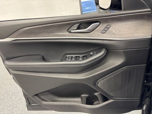 Used 2023 Jeep Grand Cherokee Limited w/ Trailer Tow Package image 27