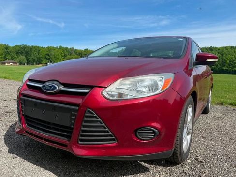 Used 2014 Ford Focus SE FWD image 1