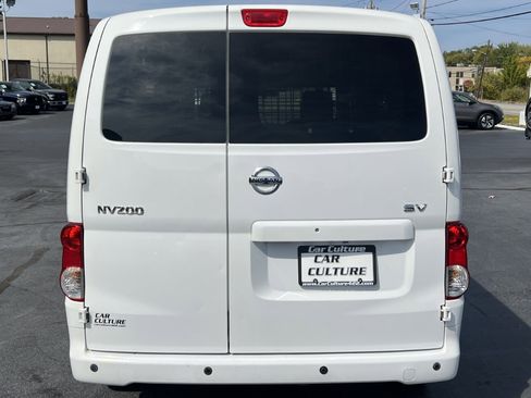 Used 2020 Nissan NV200 SV w/ Sliding Glass Door Package image 30