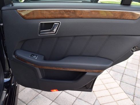 Used 2011 Mercedes-Benz E 350 4MATIC Sedan image 74