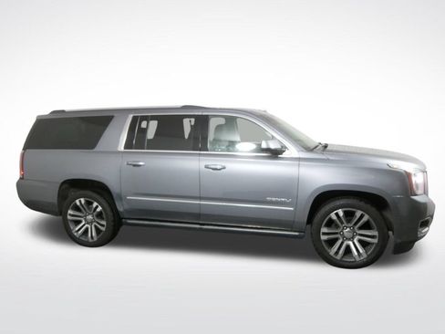 Used 2020 GMC Yukon XL Denali w/ Denali Premium Package AWD/4WD image 2