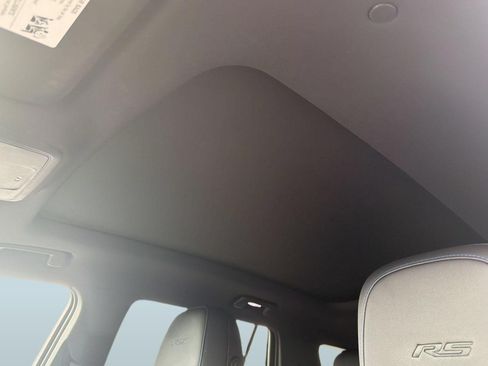 Used 2025 Chevrolet Equinox RS w/ Safety and Technology Package FWD image 25
