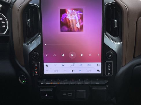 Used 2023 Chevrolet Silverado 2500 High Country image 17