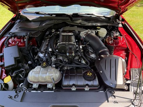 Used 2016 Ford Mustang GT Premium w/ Equipment Group 401A RWD image 21