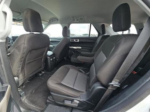 Used 2023 Ford Explorer XLT image 10