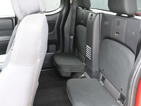 Used 2022 Nissan Frontier SV RWD image 31