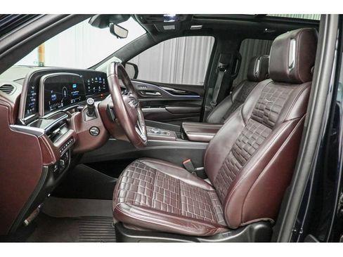 Used 2022 Cadillac Escalade ESV Premium Luxury Platinum image 38