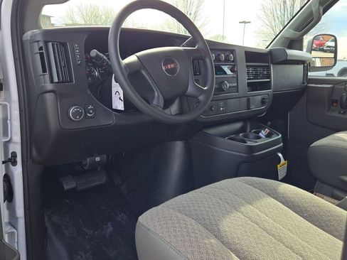 New 2026 GMC Savana 2500 image 22
