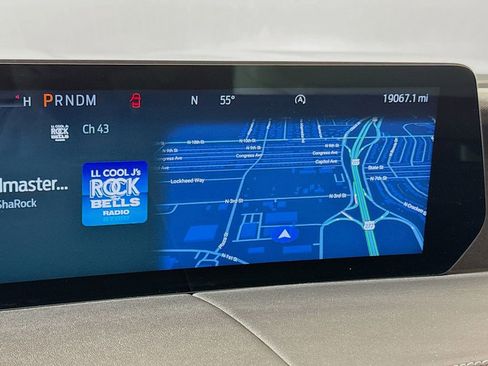 Used 2025 Ford Expedition Platinum image 10